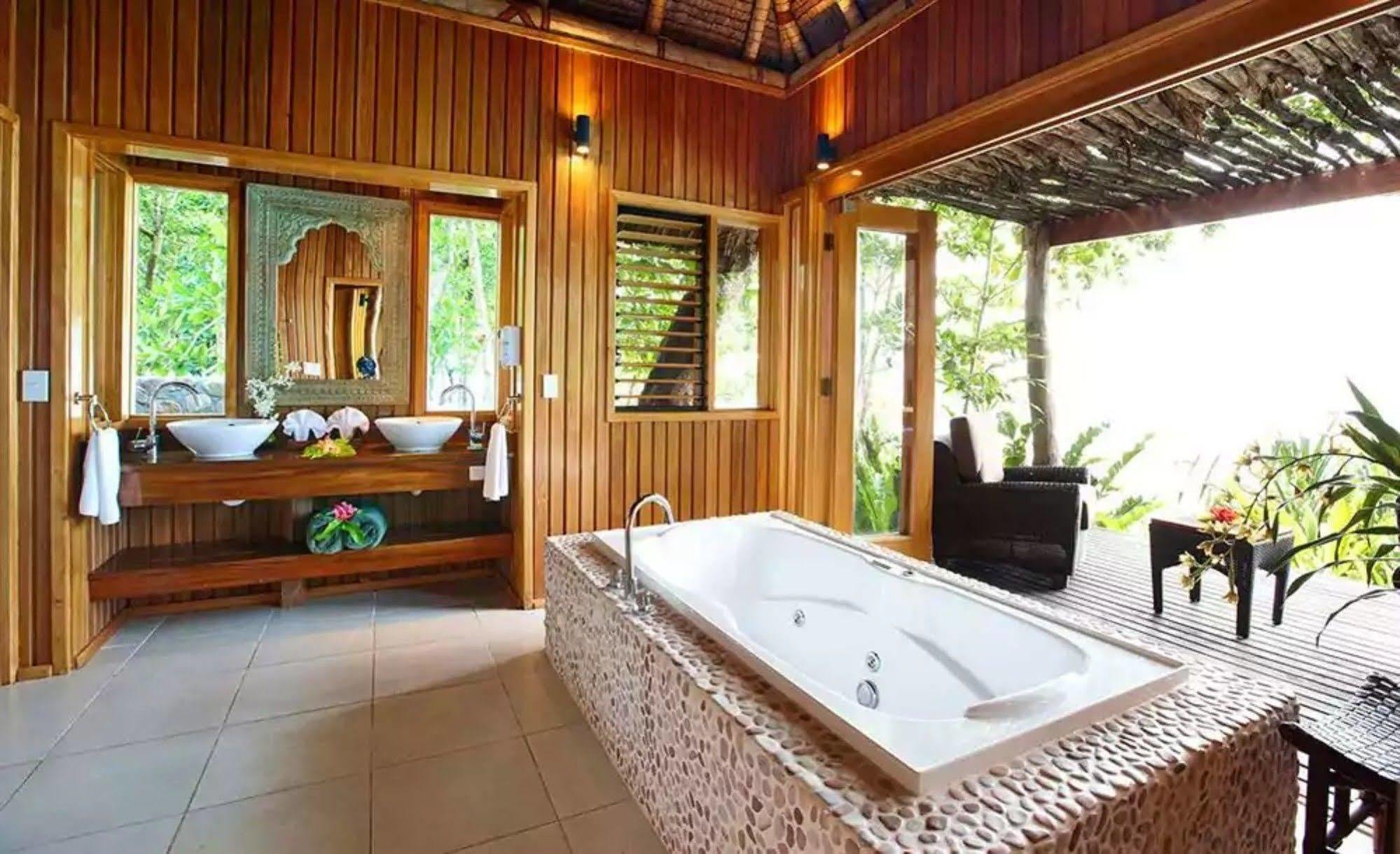 Namale Resort And Spa Savusavu Exteriör bild