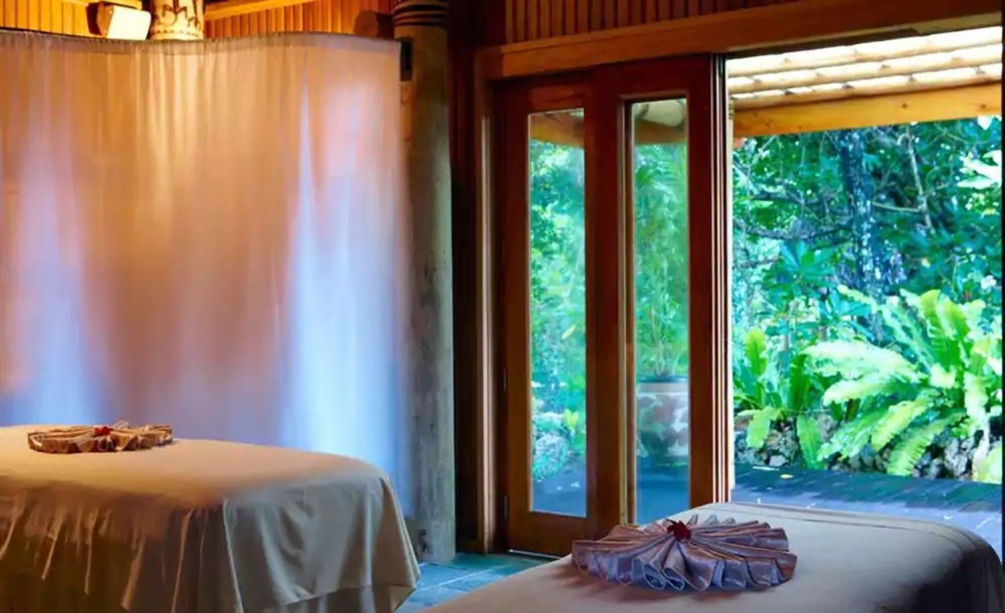 Namale Resort And Spa Savusavu Exteriör bild